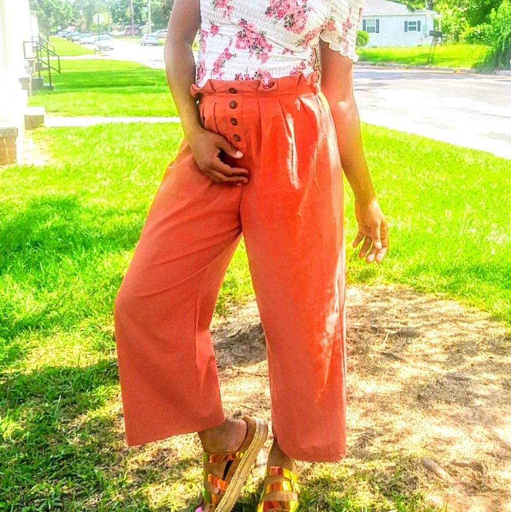 Womens Crop Pants - Picture 2 of 5